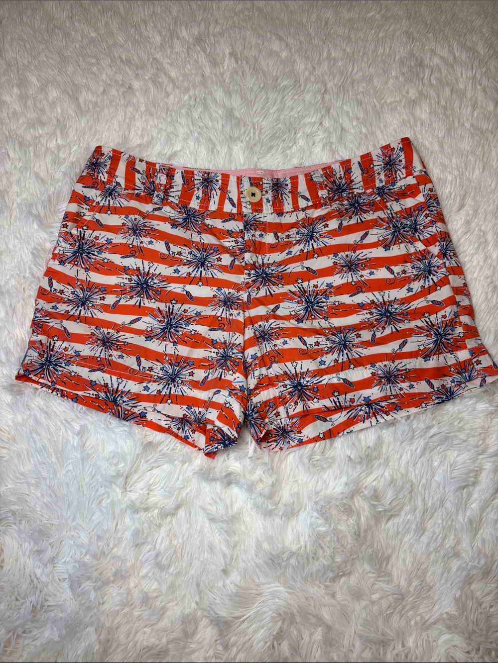 Lilly Pulitzer She's a
Firecracker Callahan Shorts Size 8 VGUC - Picture 2 of 13